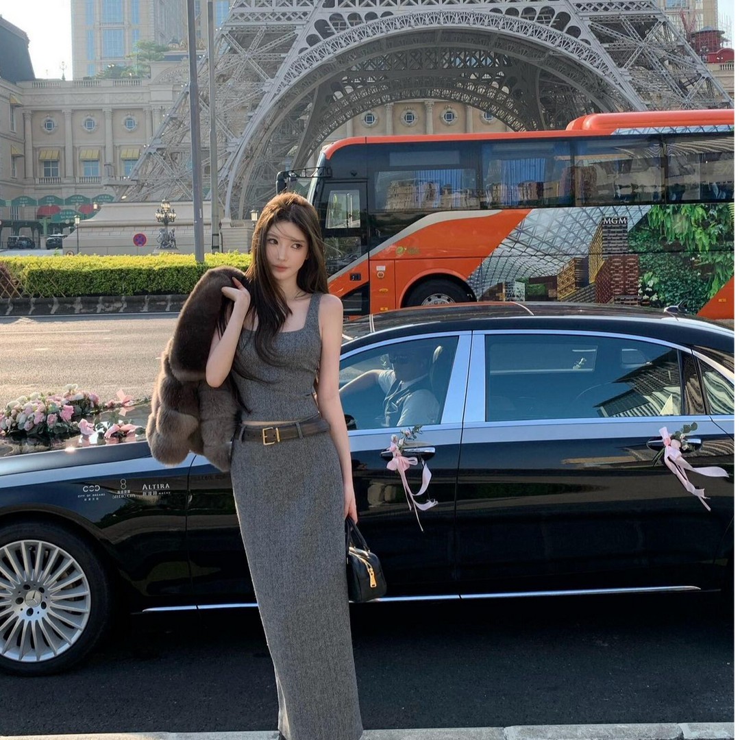 性感辣妹洋气休闲百搭吊带上衣气质显瘦包臀长款半身裙时尚两件套