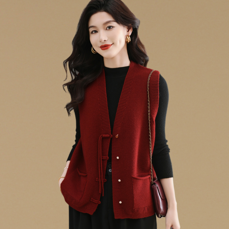 新中式国风针织马甲开衫女2025新款春秋叠穿无袖背心上衣外套披肩