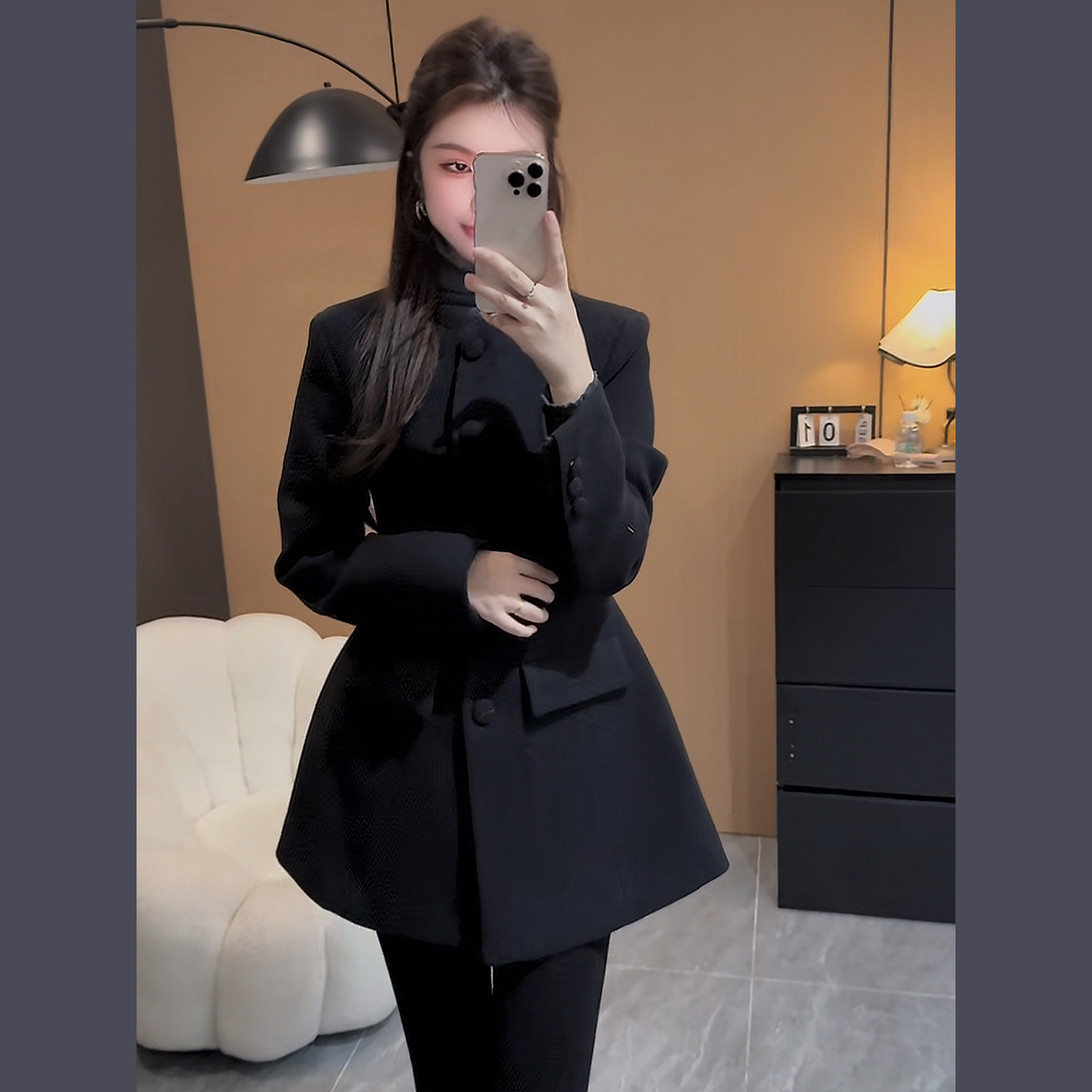 秋冬季新款戗驳领礼服收腰显瘦垫肩西服沙漏腰小西装外套女2025年