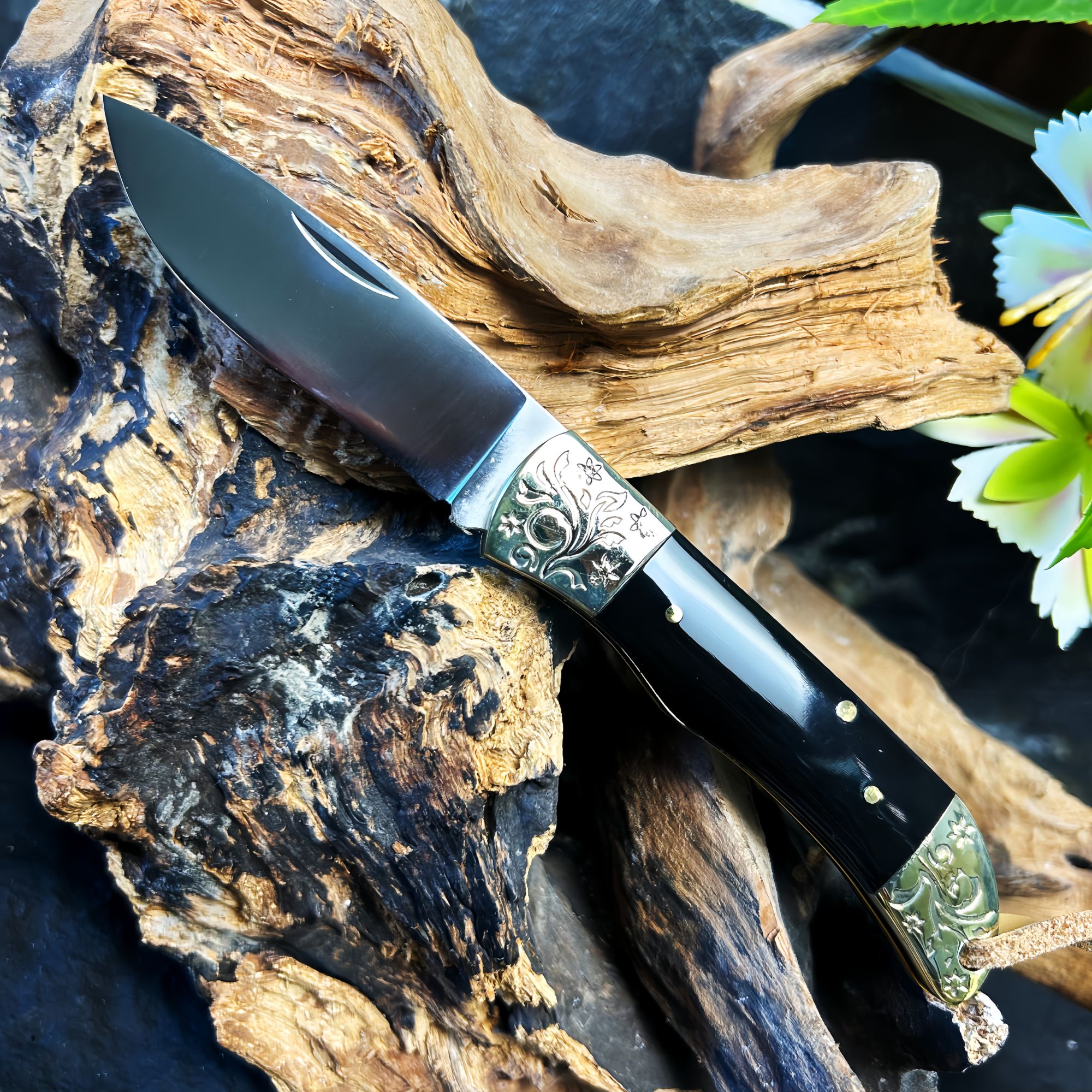 牛角+纯铜 精美好用 D2钢 轻便锋利 送礼自用 家用户外