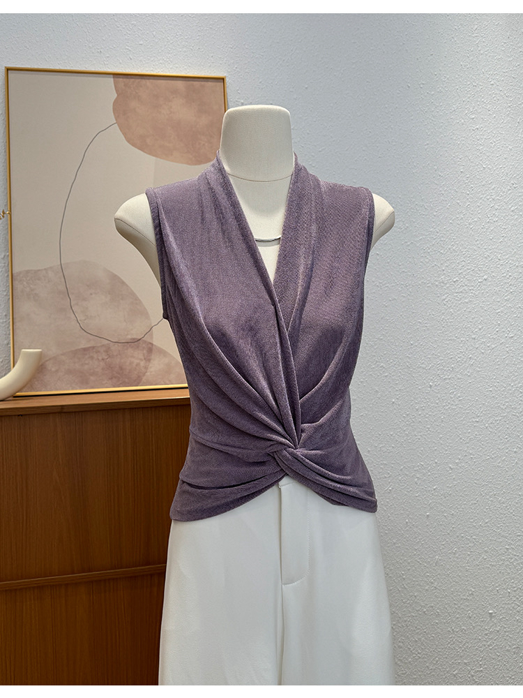 高级感御姐轻熟V领扭结t恤女夏2025设计感小众不撞款修身无袖上衣