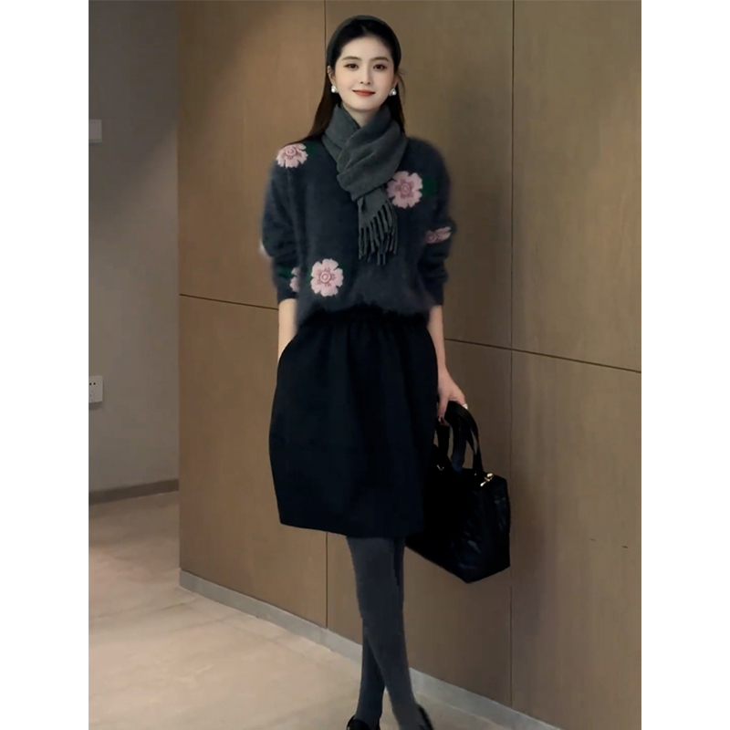 秋冬法式慵懒松弛感气质女神范富家千金小香风灰色毛衣连衣裙套装