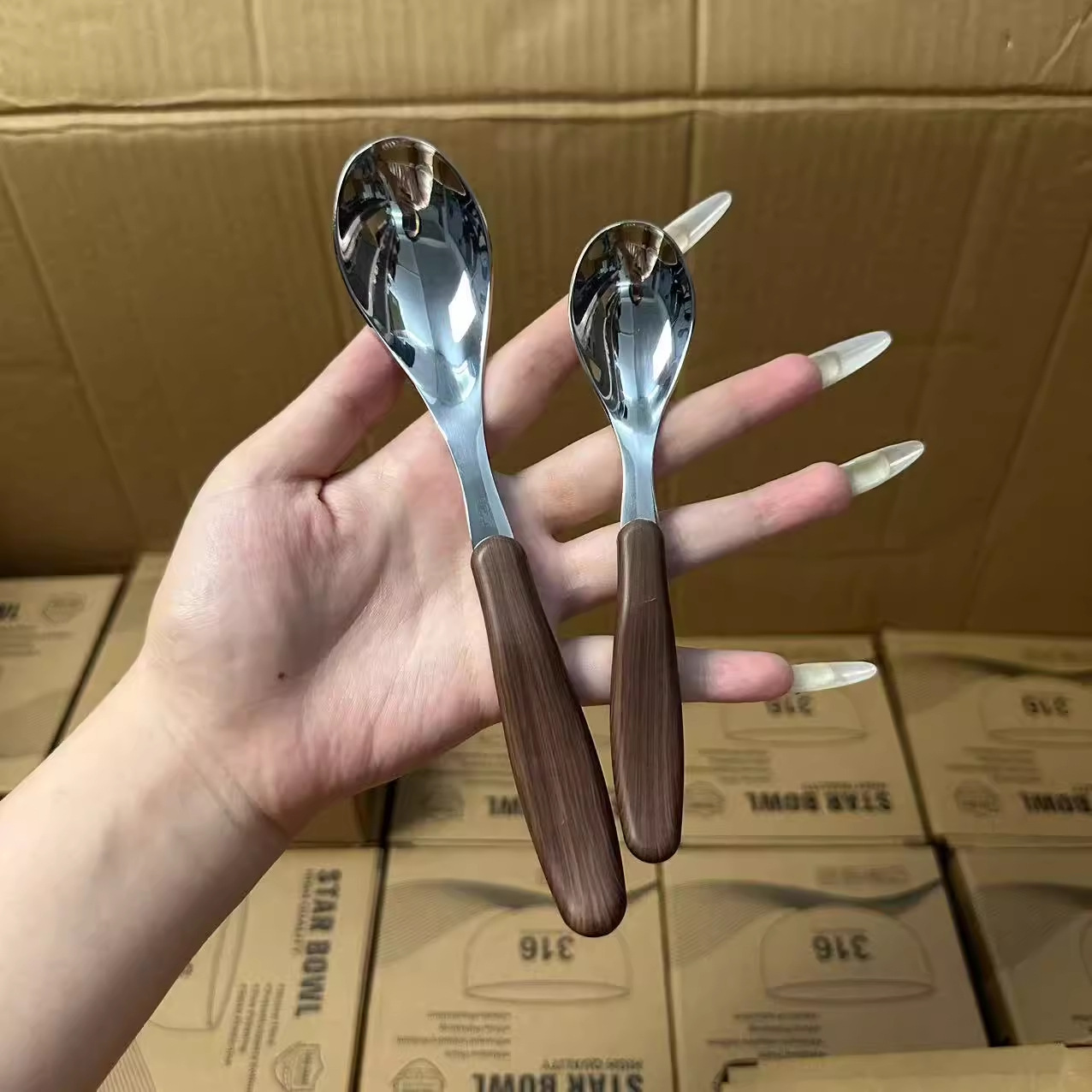 18-10不锈钢仿木纹勺子创意复古吃饭勺高颜值家用汤匙甜品蛋糕勺