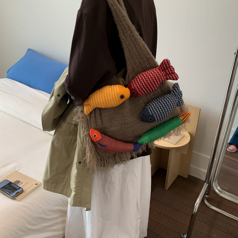 独特设计感包包女针织毛线编织包流苏拼接度假休闲手提单肩托特包