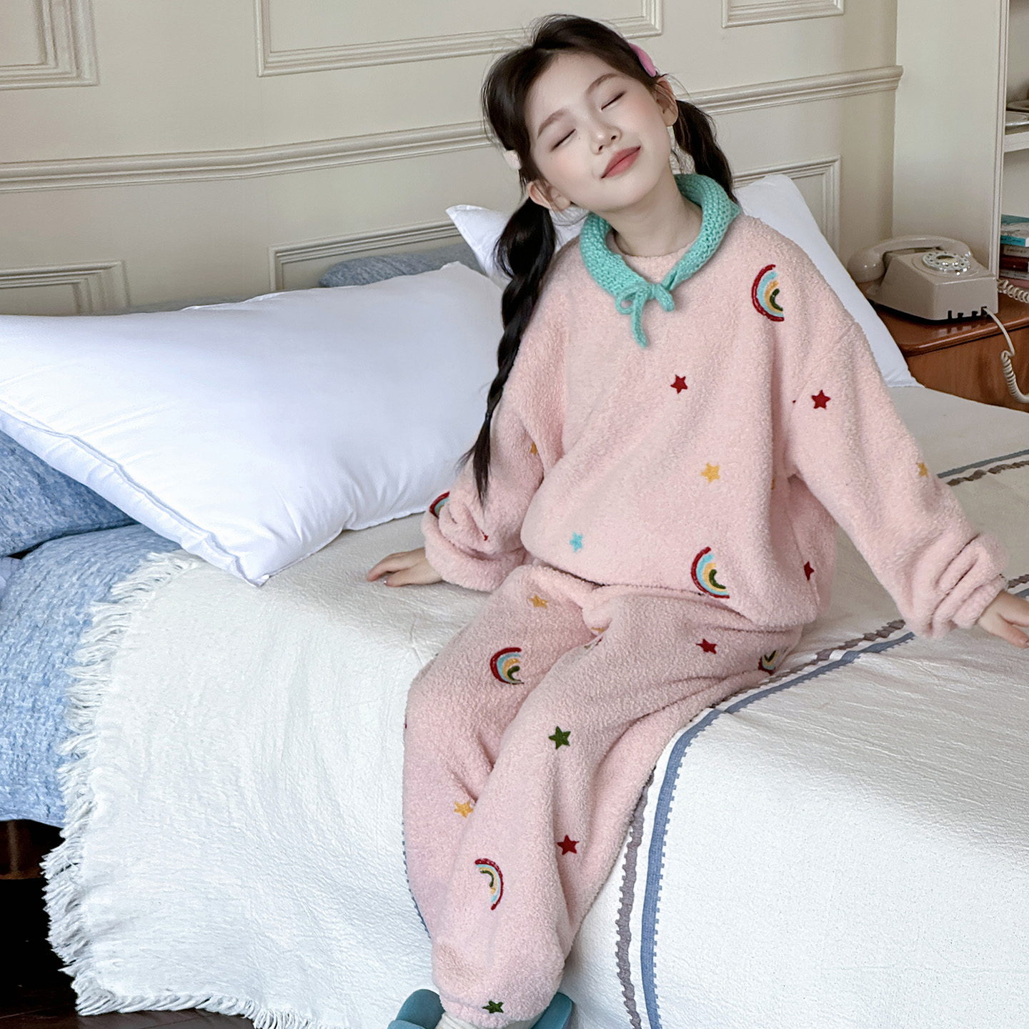 女童睡衣加厚云朵绒2025新款儿童秋冬法兰绒家居服儿童珊瑚绒套装
