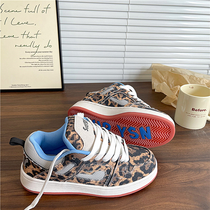 豹纹色情侣美式复古板鞋女面包鞋学生运动鞋2025秋冬季新款小白鞋