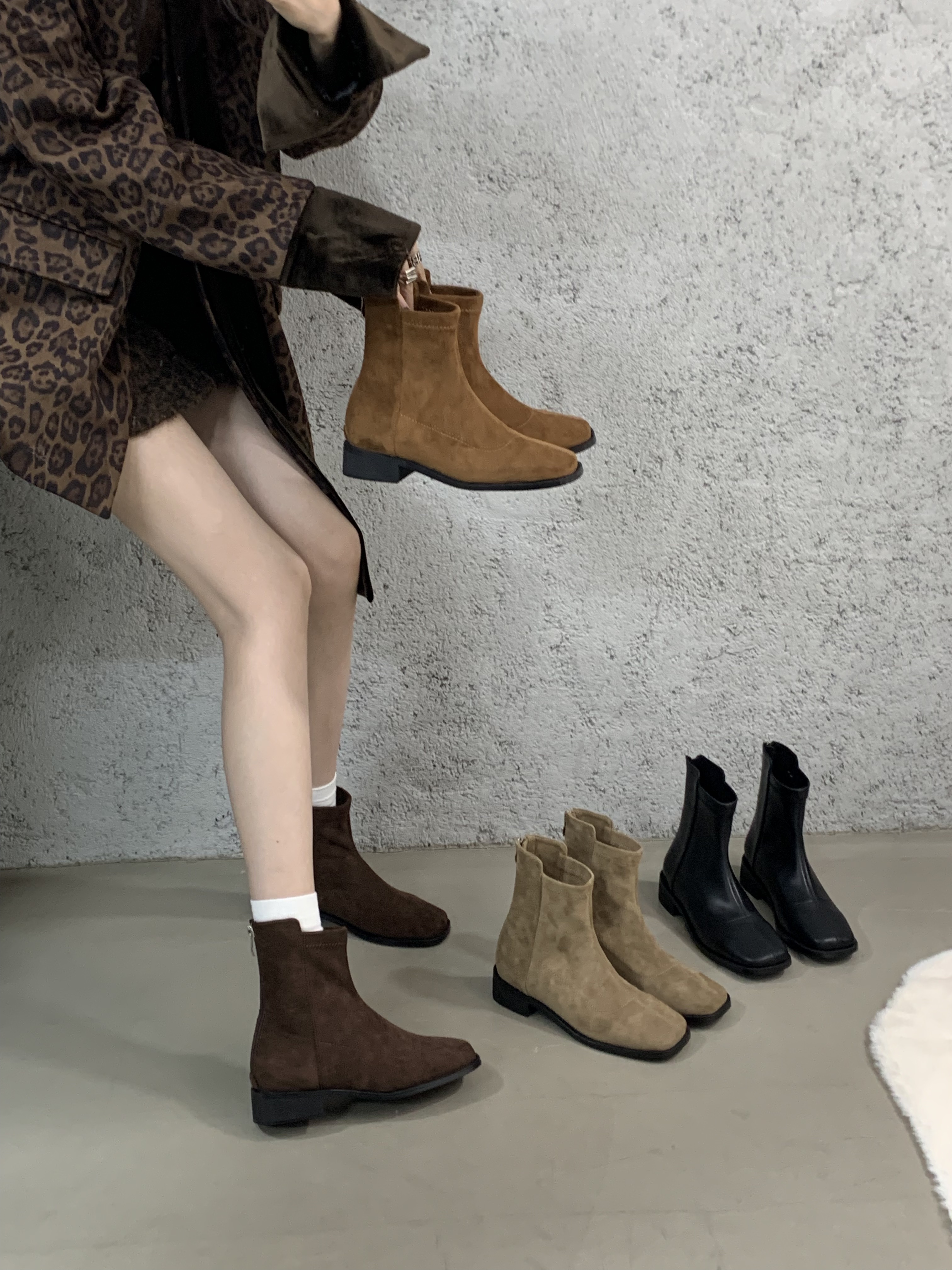 粗跟绒面方头短靴女2025秋冬新款韩版女靴子后拉链短筒靴时装靴女