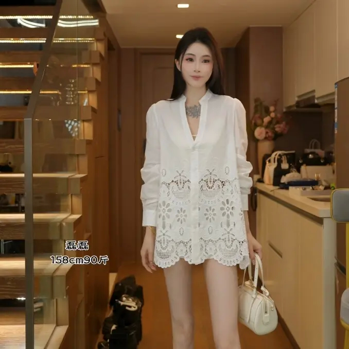 【磊磊】2026春镂空V领衬衫慵懒松弛感小衫#88198