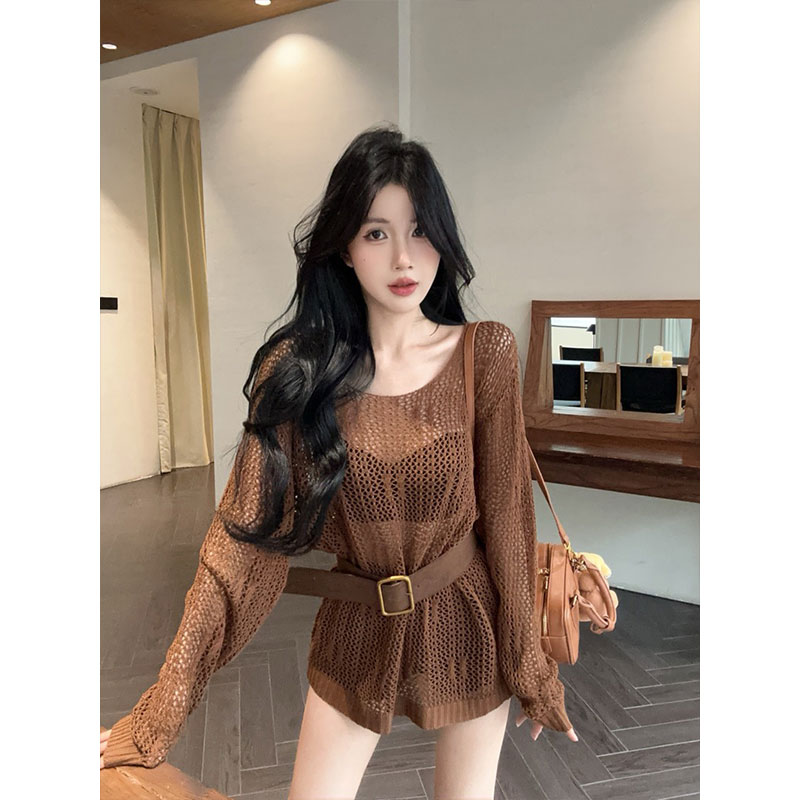 2025新品辣妹风镂空长袖针织衫显瘦罩衫配腰带上衣配百搭短裤套装