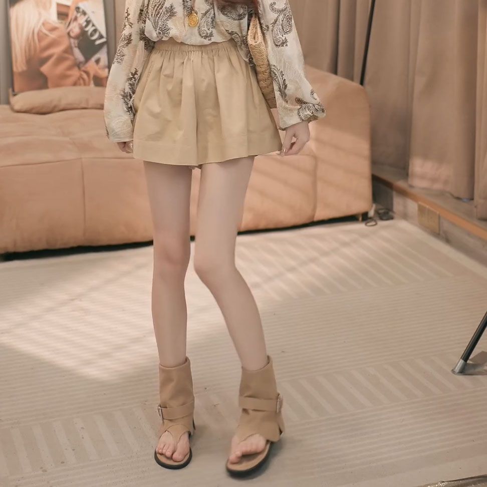 韩版宽松松紧腰纯色短裤2025夏季新款设计款露肩显瘦长袖上衣女款