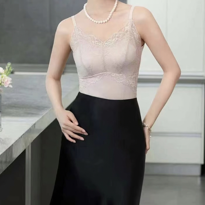 《百万小蛮腰》JING新款240011拼蕾丝吊带肤感连体三角杯美背百搭