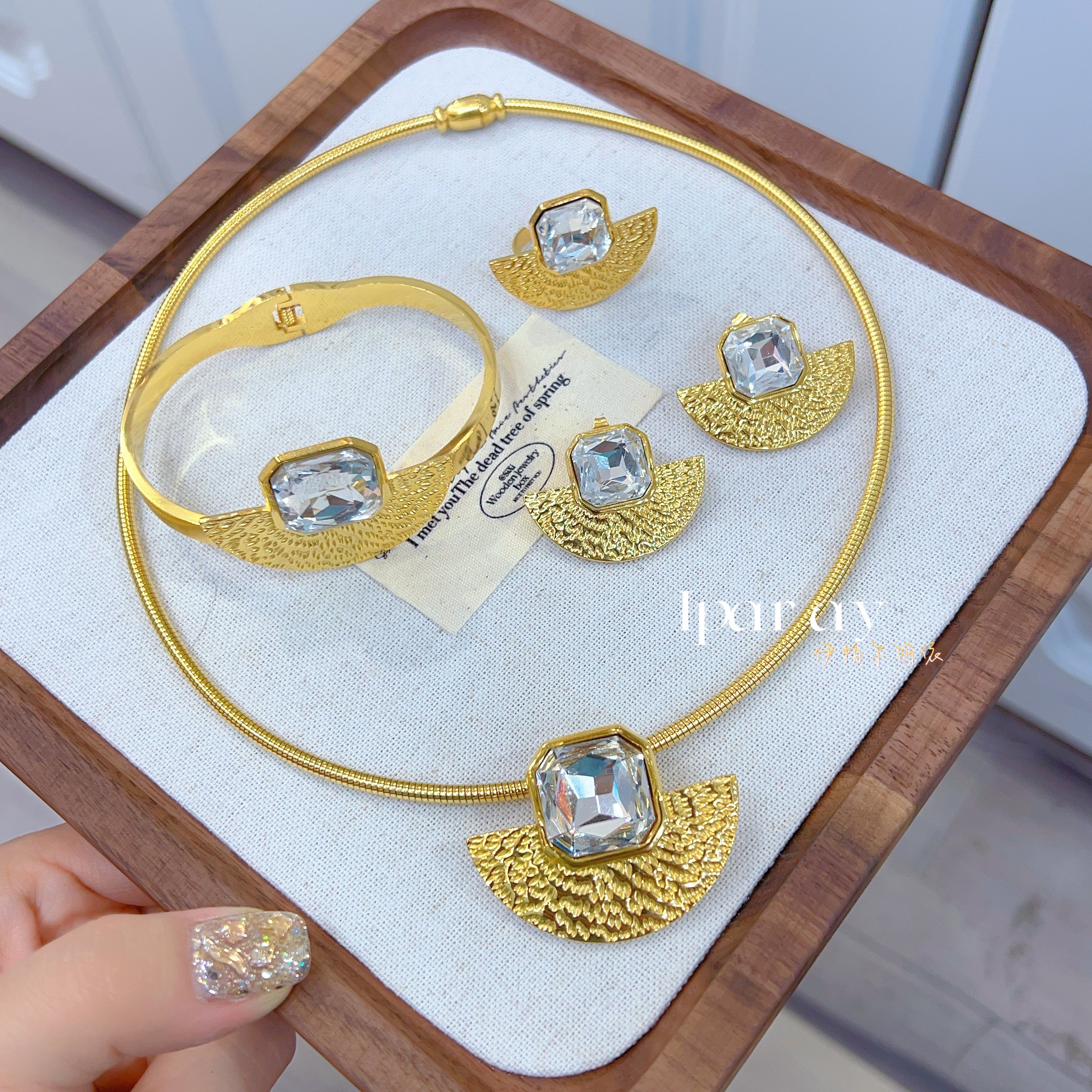 钛钢项链 新款时尚大方百搭气质个性轻奢钛钢四件套精美