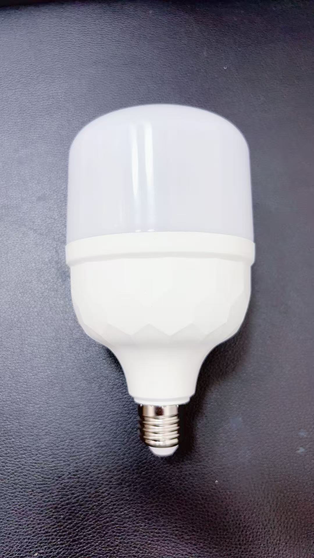 LED节能灯泡、28W球泡