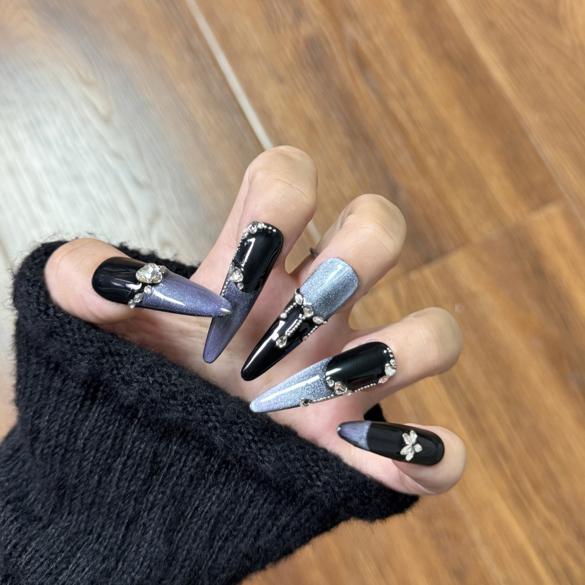 （冰川）辣妹猫眼爆闪黑蓝小众百搭气质暗黑新款高级轻奢穿戴美甲