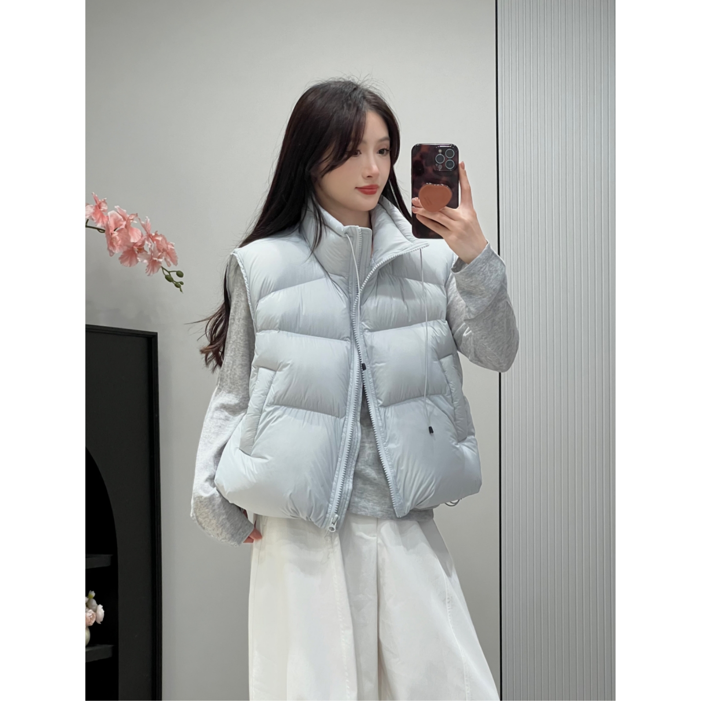 2025秋冬新款无袖羽绒外套韩系背心加厚云朵泡芙白鸭绒马甲女款