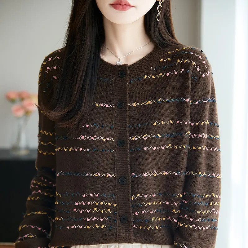 2025秋季新款百搭气质显瘦开衫毛衣