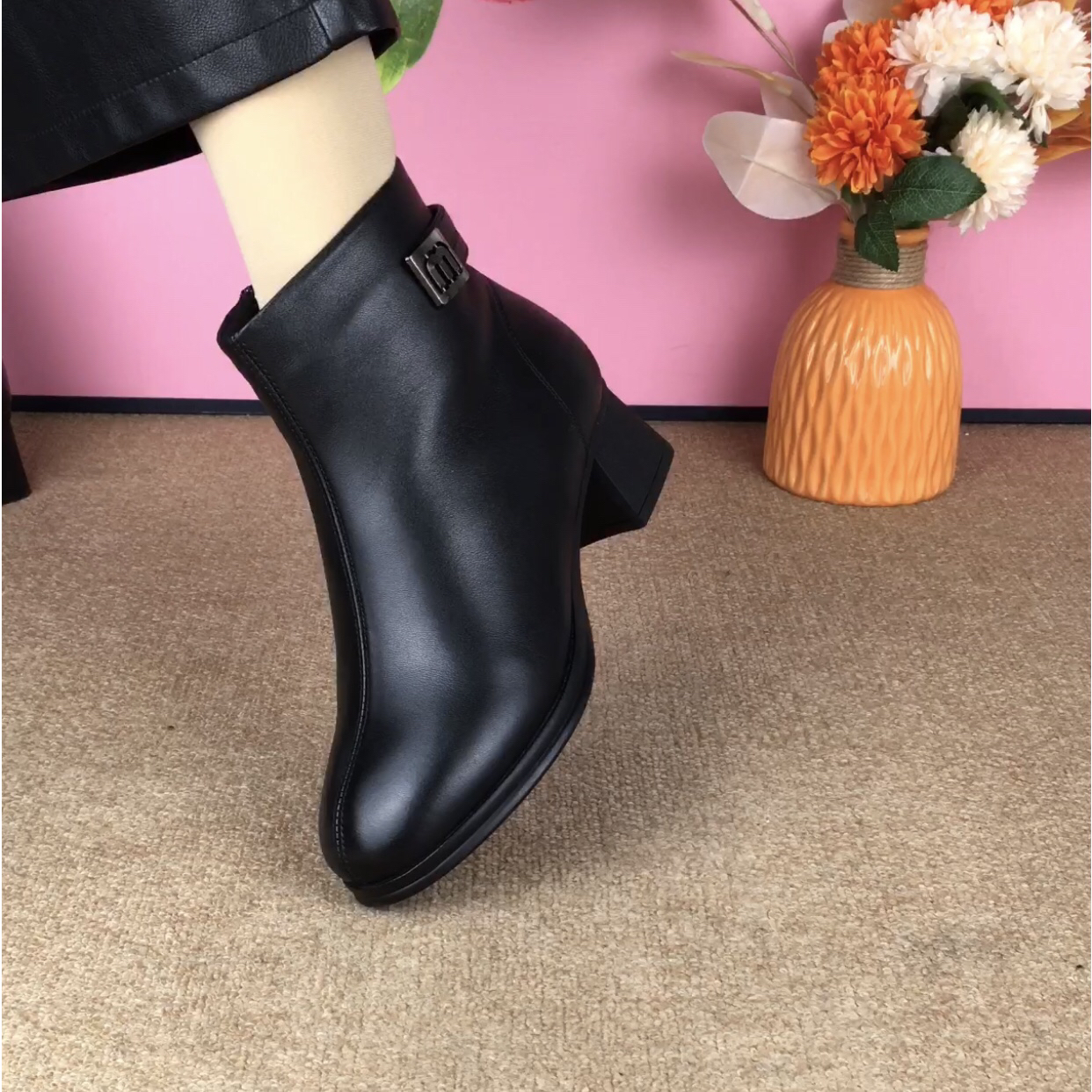 特小码特大码冬季粗跟法式女百搭短靴中跟靴子秋冬真皮黑色2551