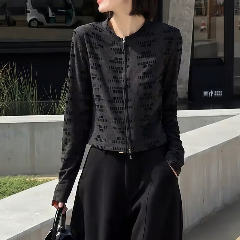 韩版秋装设计感针织开衫2025新款百搭个性显瘦女装休闲风拉链上衣