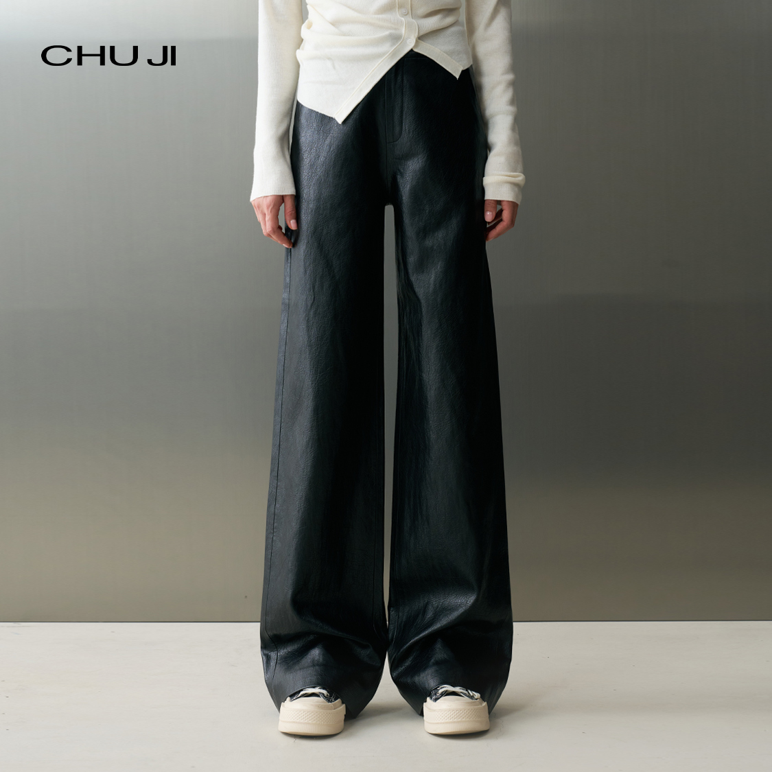 Chuji出迹 低碳质感 PU蛋白皮阔腿皮裤女秋冬环保休闲裤-E2M2443K