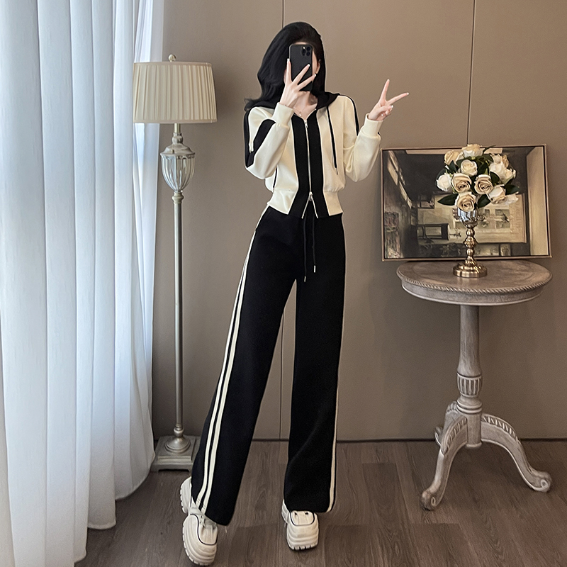 今年流行休闲运动套装女春秋欧货时髦洋气减龄拼色长袖卫衣两件套