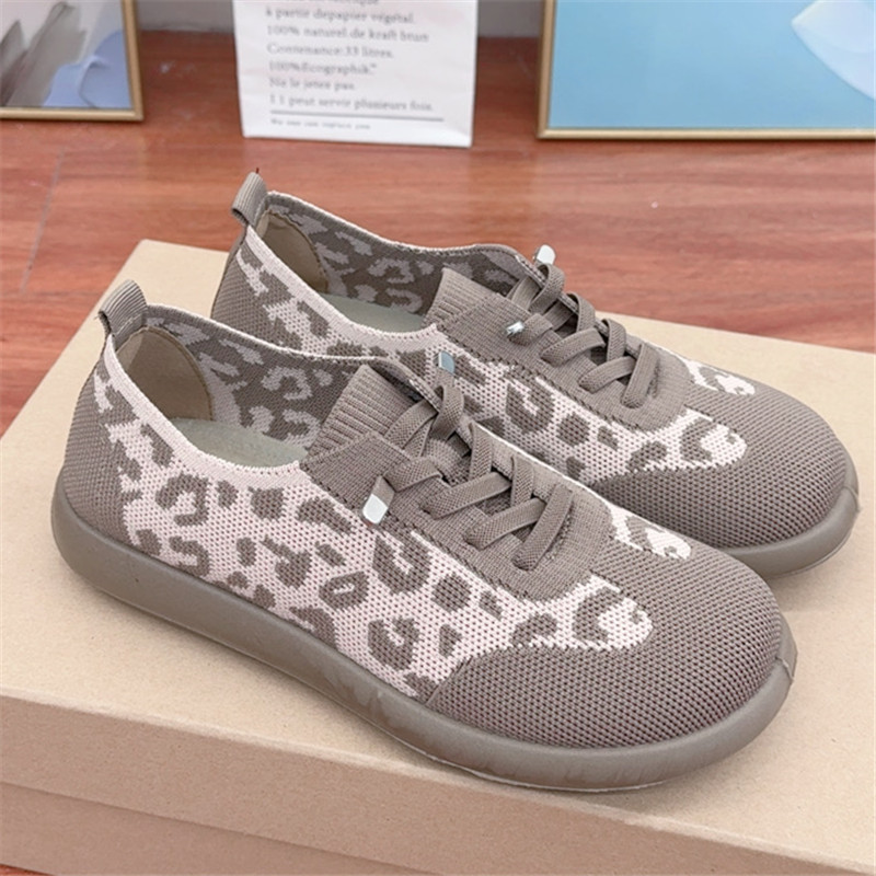 2025春季新款豹纹德训鞋时尚休闲女鞋软底轻便透气平底老北京布鞋