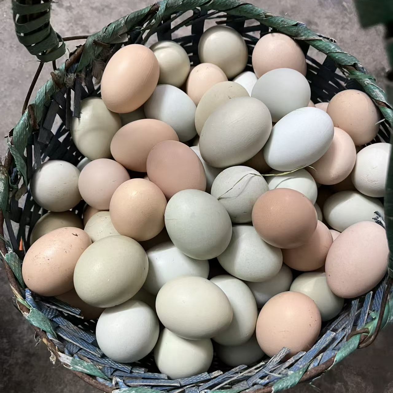 农户一家一户土鸡蛋散养土鸡蛋