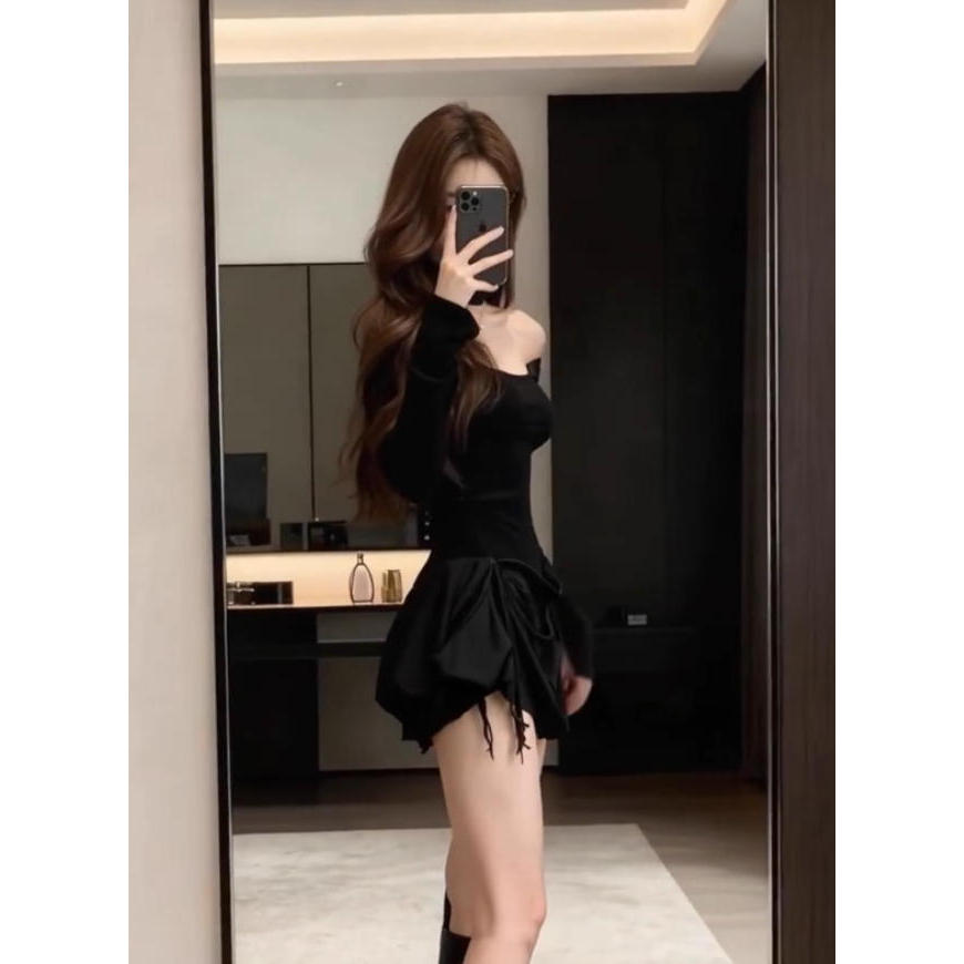 辣妹风黑色一字肩露肩长袖修身收腰连衣裙【下裙为抽绳需自行调整】
