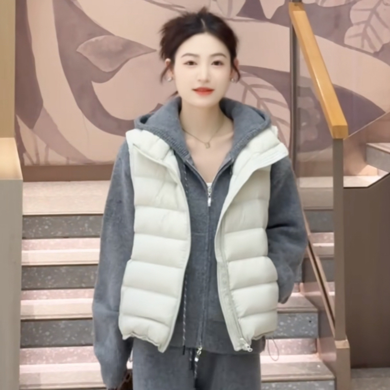2025秋冬立领白鸭绒时尚马甲短外套女高级感新款时尚洋气背心上衣