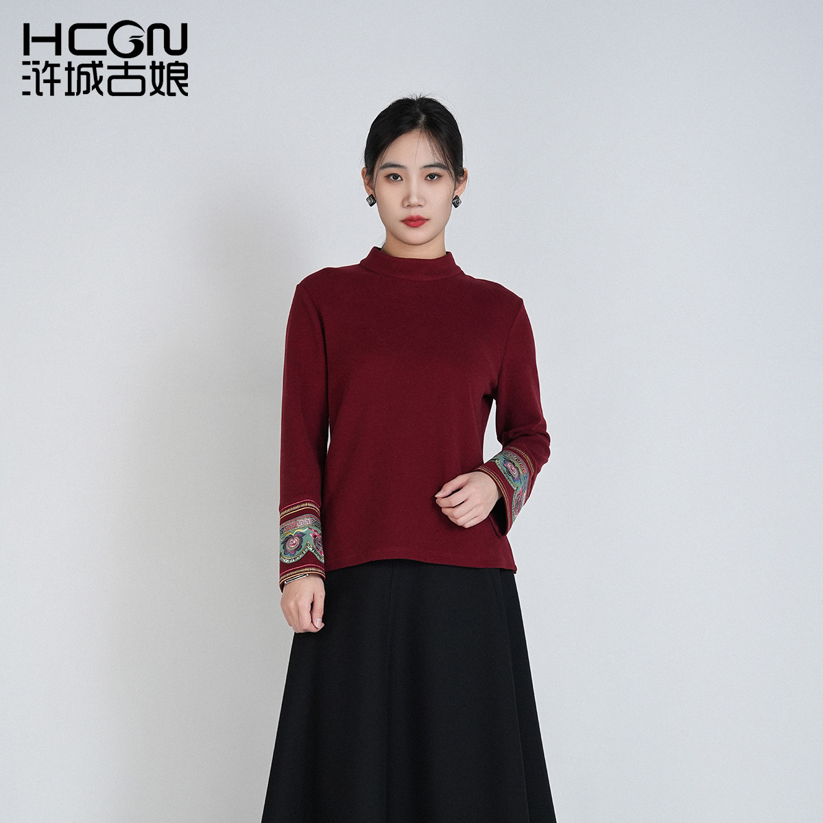 浒城古娘国风精致刺绣弹力保暖百搭时尚德绒意岚上衣HASS180008