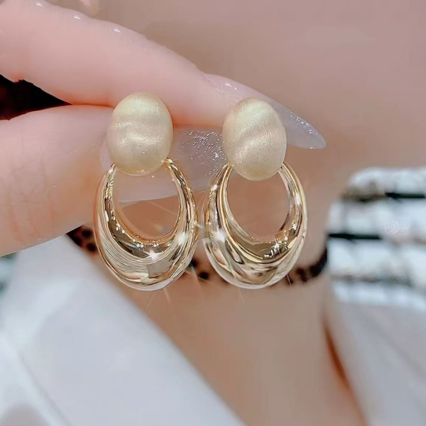 铜合金耳饰 椭圆磨砂圈圈耳钉轻奢高级感流行耳坠精致百搭气质女