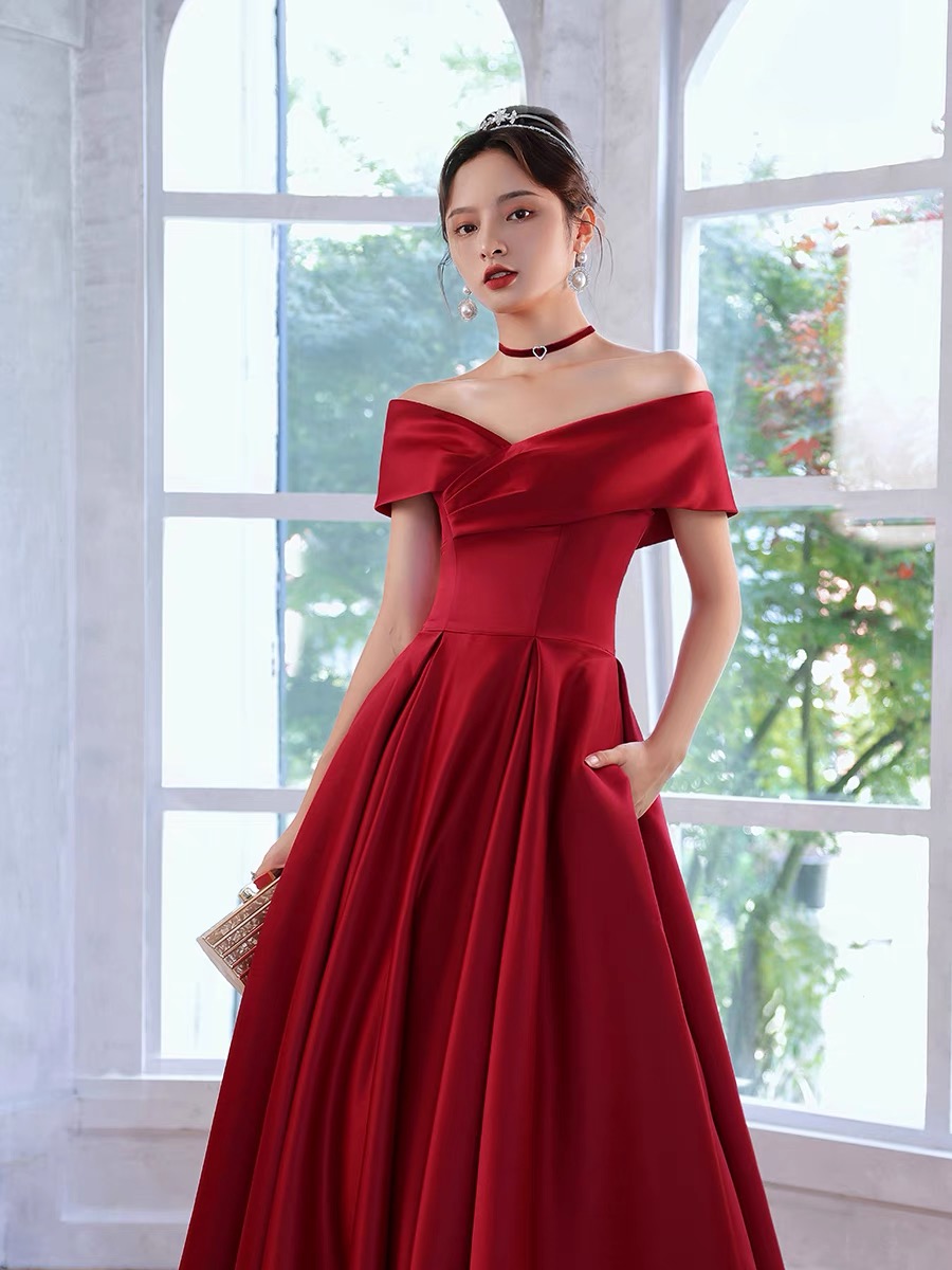 敬酒服新娘一字肩高级感简约显瘦法式缎面结婚回门订婚主持晚礼服