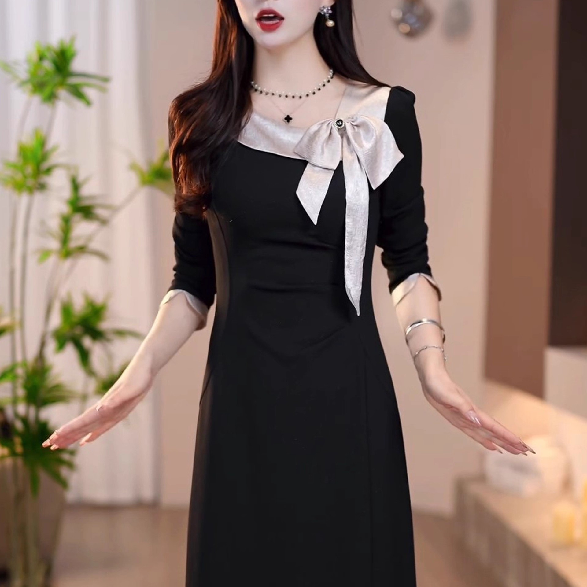 蝴蝶结优雅装饰气质法式收腰长裙2025秋季新款洋气百搭显瘦连衣裙