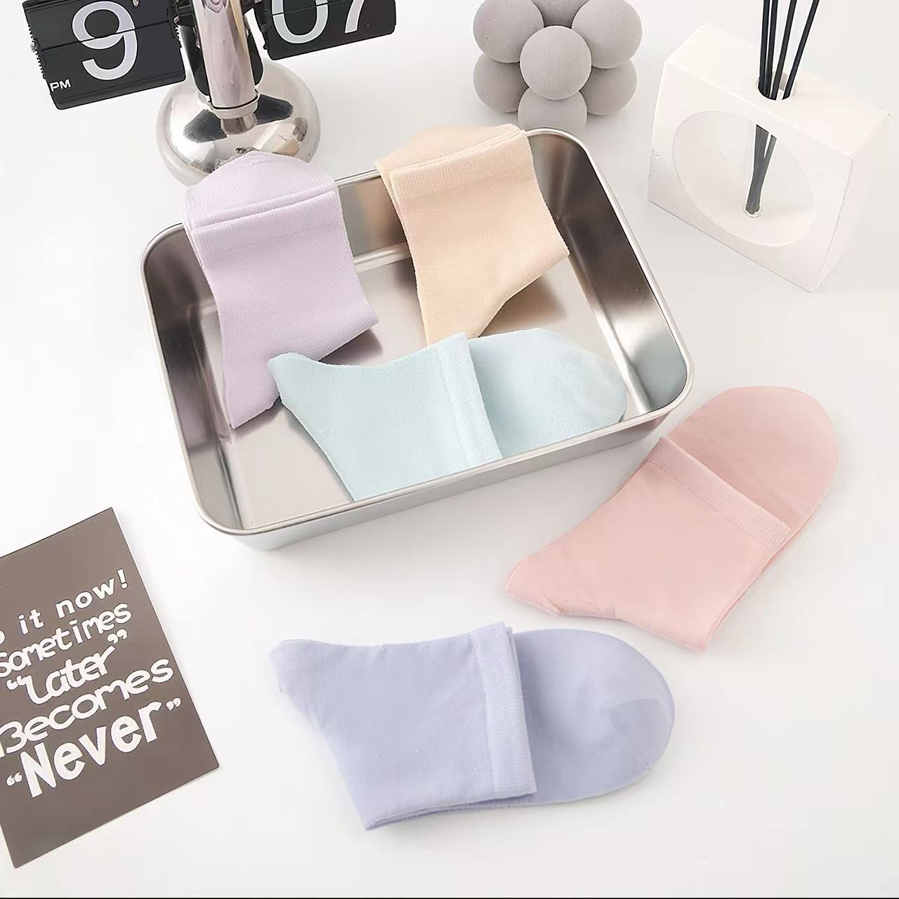 彩色糖果袜多巴胺秋冬纯棉中筒女款袜子吸汗防臭ins潮爆款