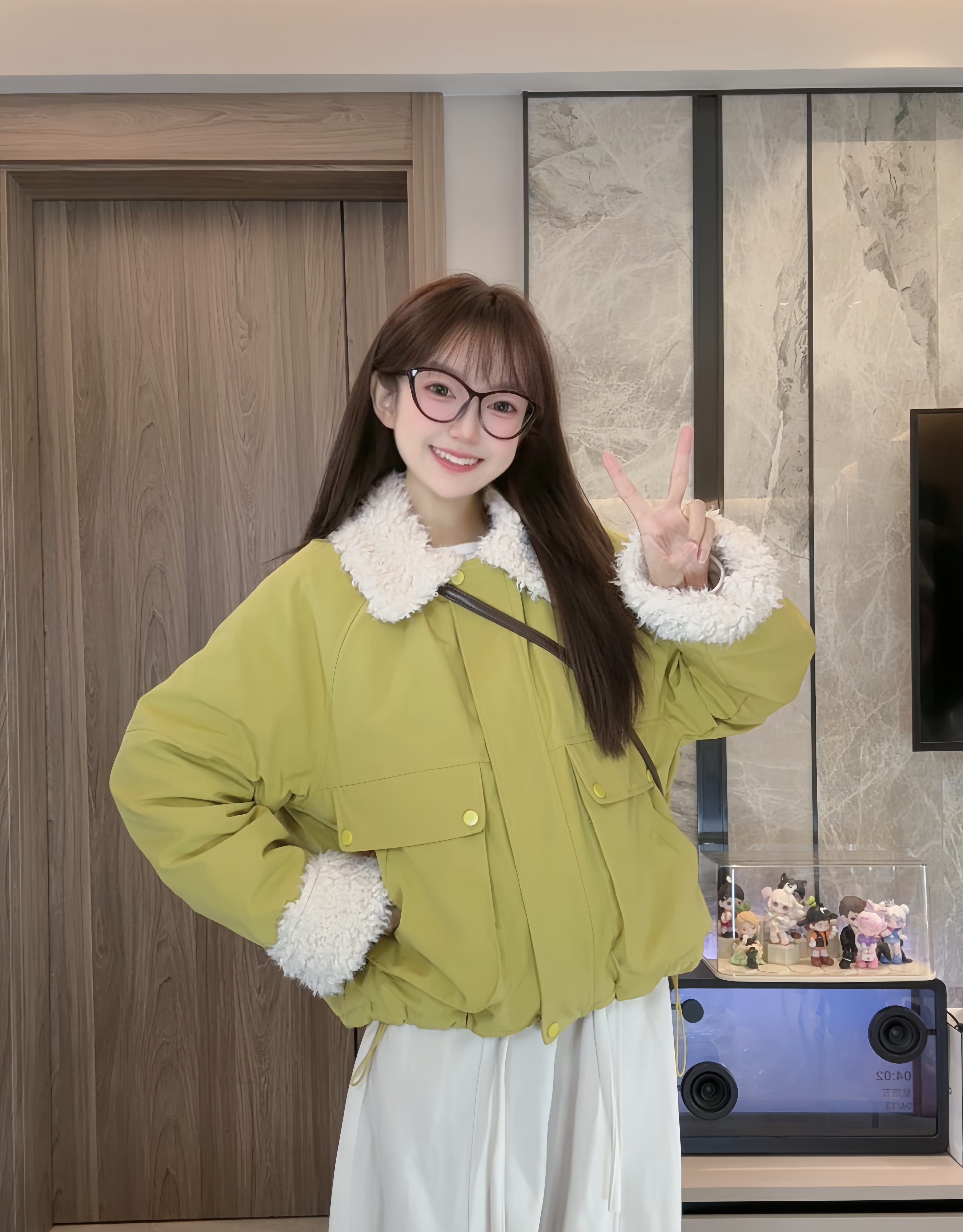 25108羊羔毛翻领拼接2025冬季新款工装休闲加毛外套小个子百搭