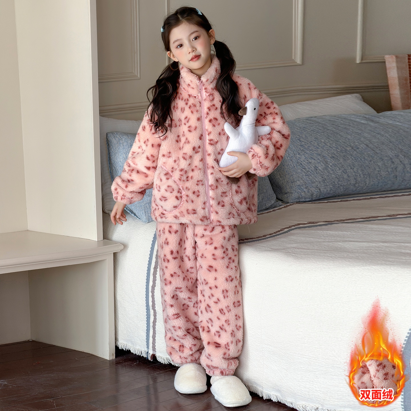 女童加厚法兰绒睡衣冬季2025新款儿童珊瑚绒家居服女孩双面绒套装