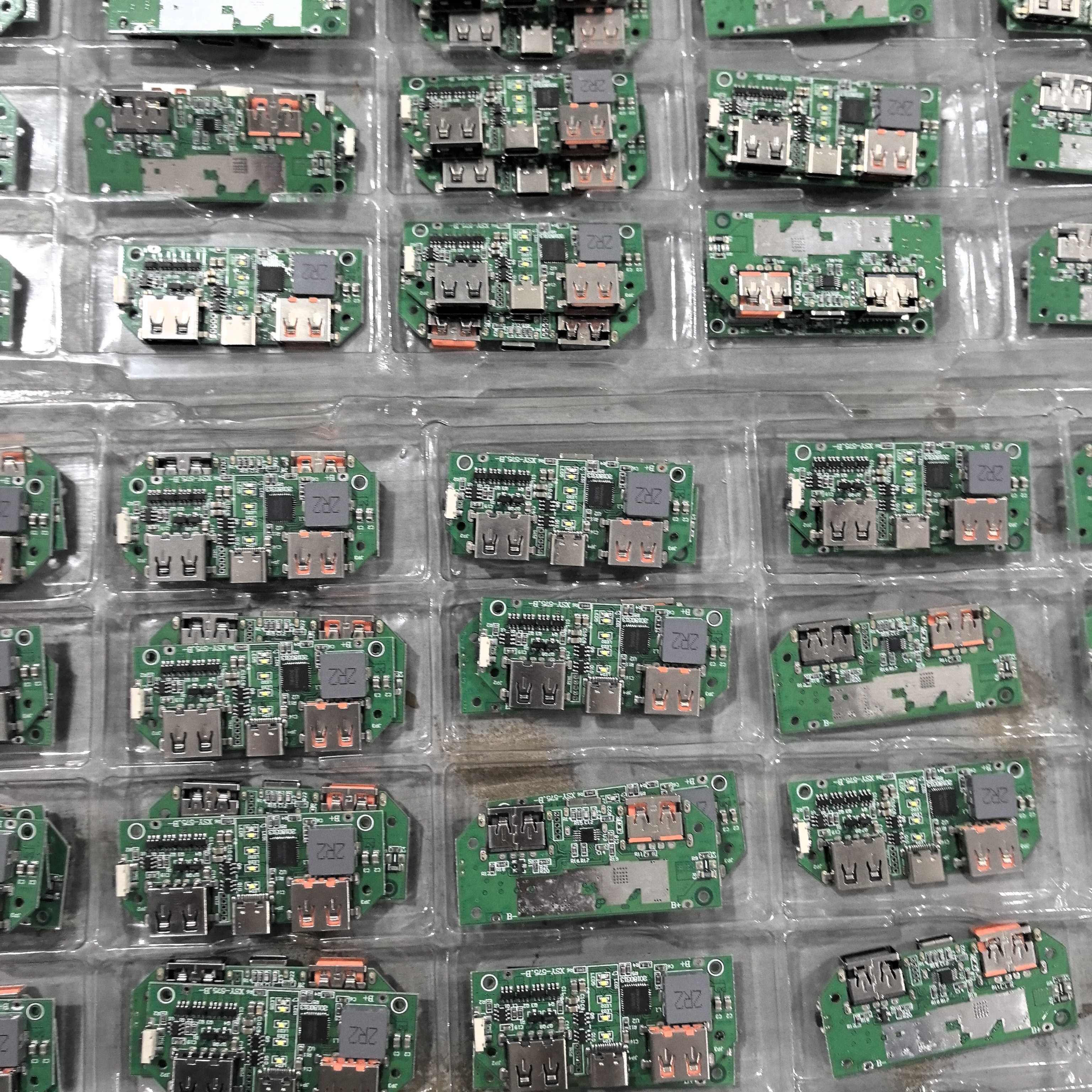 6106-双USB快充充电宝主板发4个