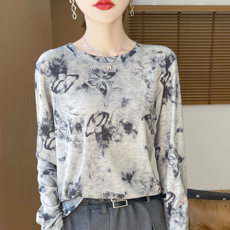 莱赛尔天丝水墨晕染紫色蝴蝶长袖针织衫女士内搭圆领上衣春秋薄款