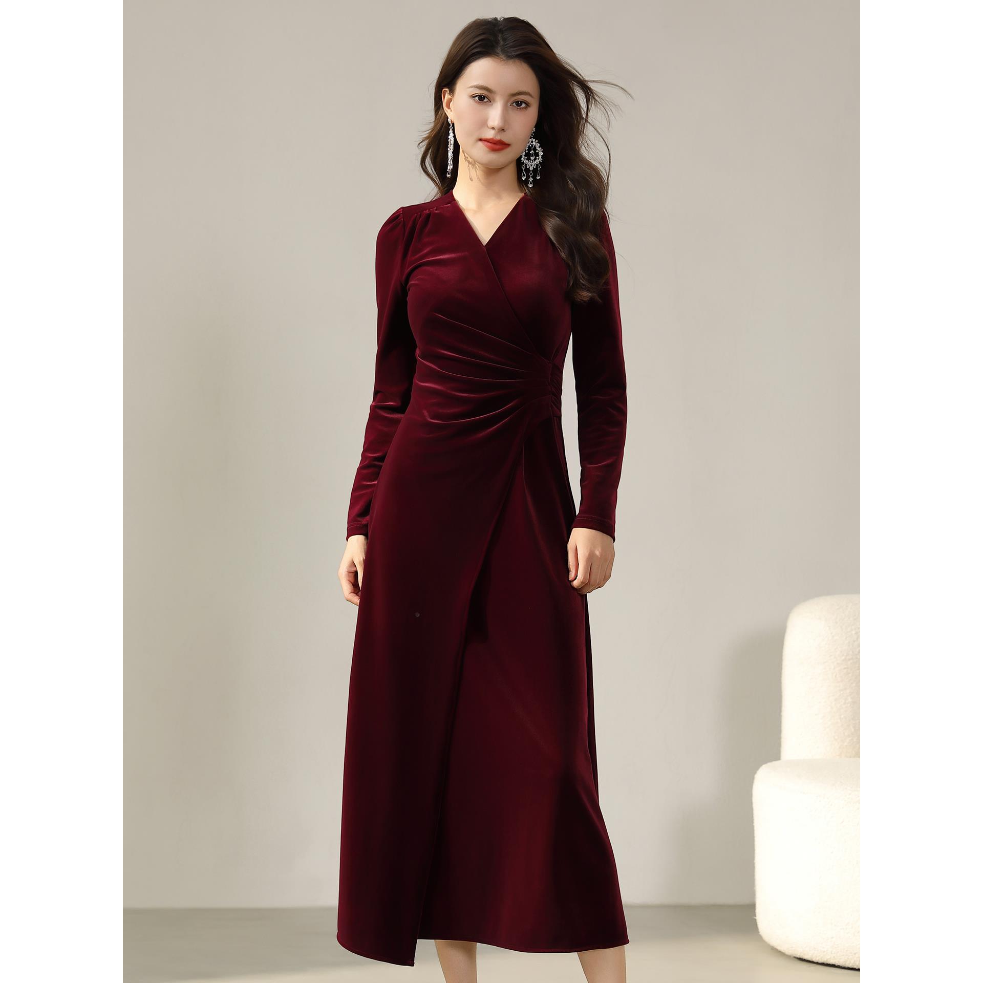 爆款断码荟纤柔红色气质高端丝绒连衣裙2025秋冬领收腰轻奢宴会礼