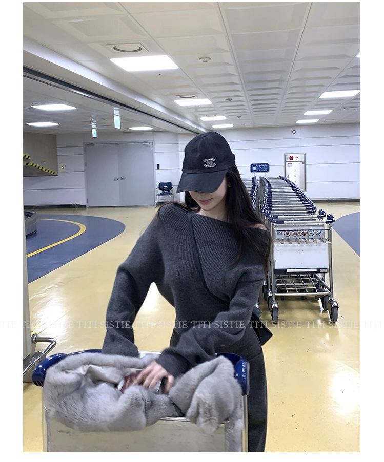 【智性恋人】亲肤深灰显瘦宽松一字领毛衣搭配休闲裤女2026秋冬新款