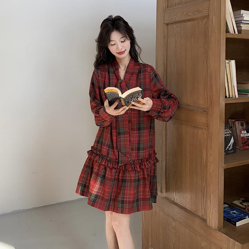 红色格纹复古气质连衣裙女2025新款春季漂亮超好看设计感减龄裙子