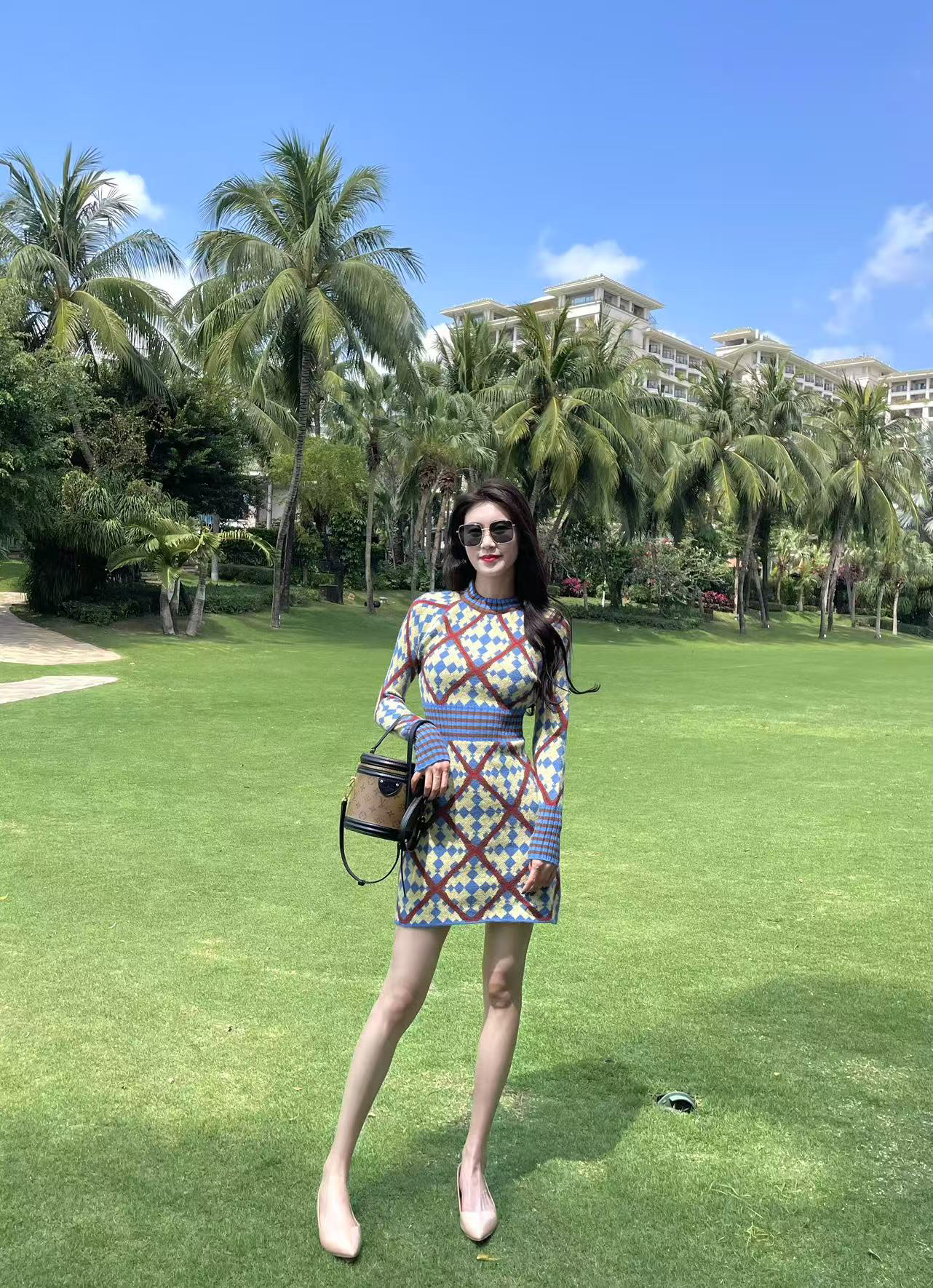 复古拼接撞色设计感针织长袖连衣裙显瘦气质时尚休闲秋冬印花百搭