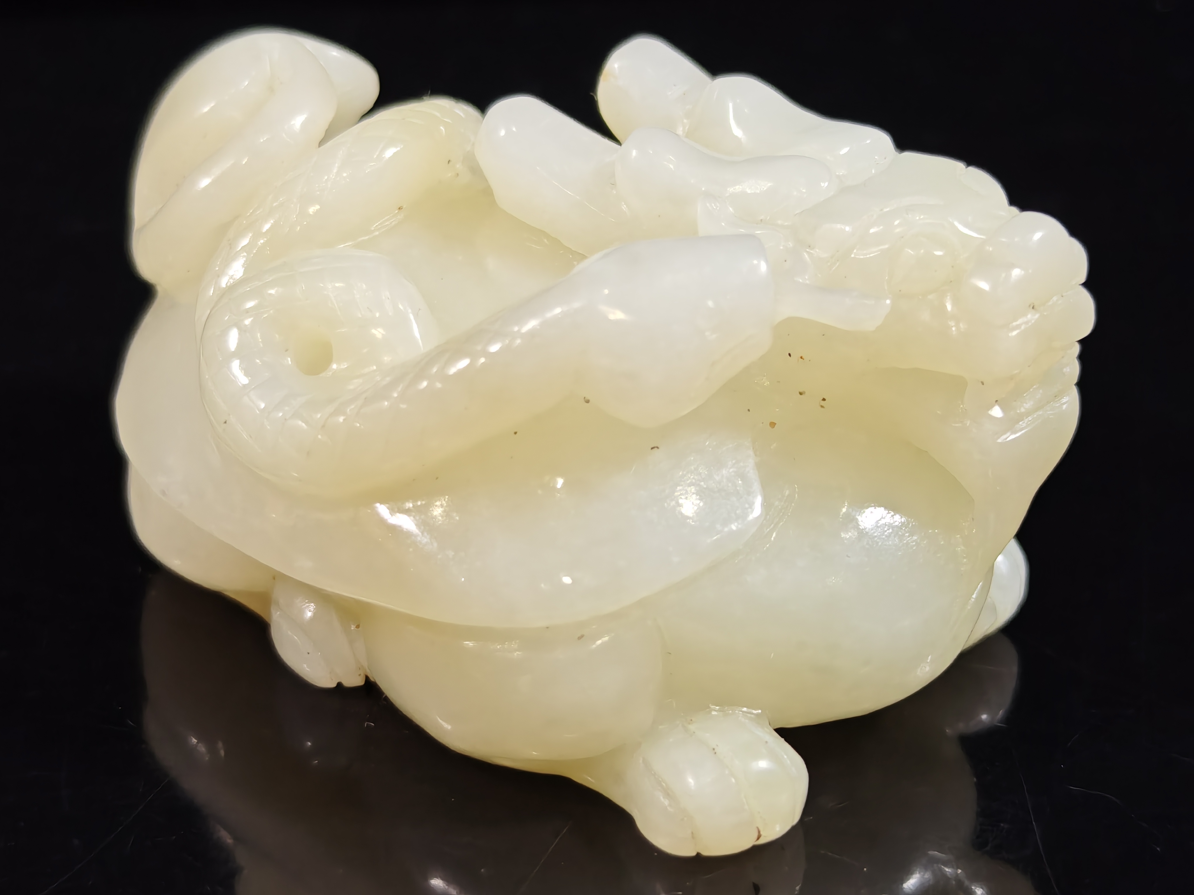 旧藏天然和田玉龙龟福寿安康摆件手把件118克63*38*31mm