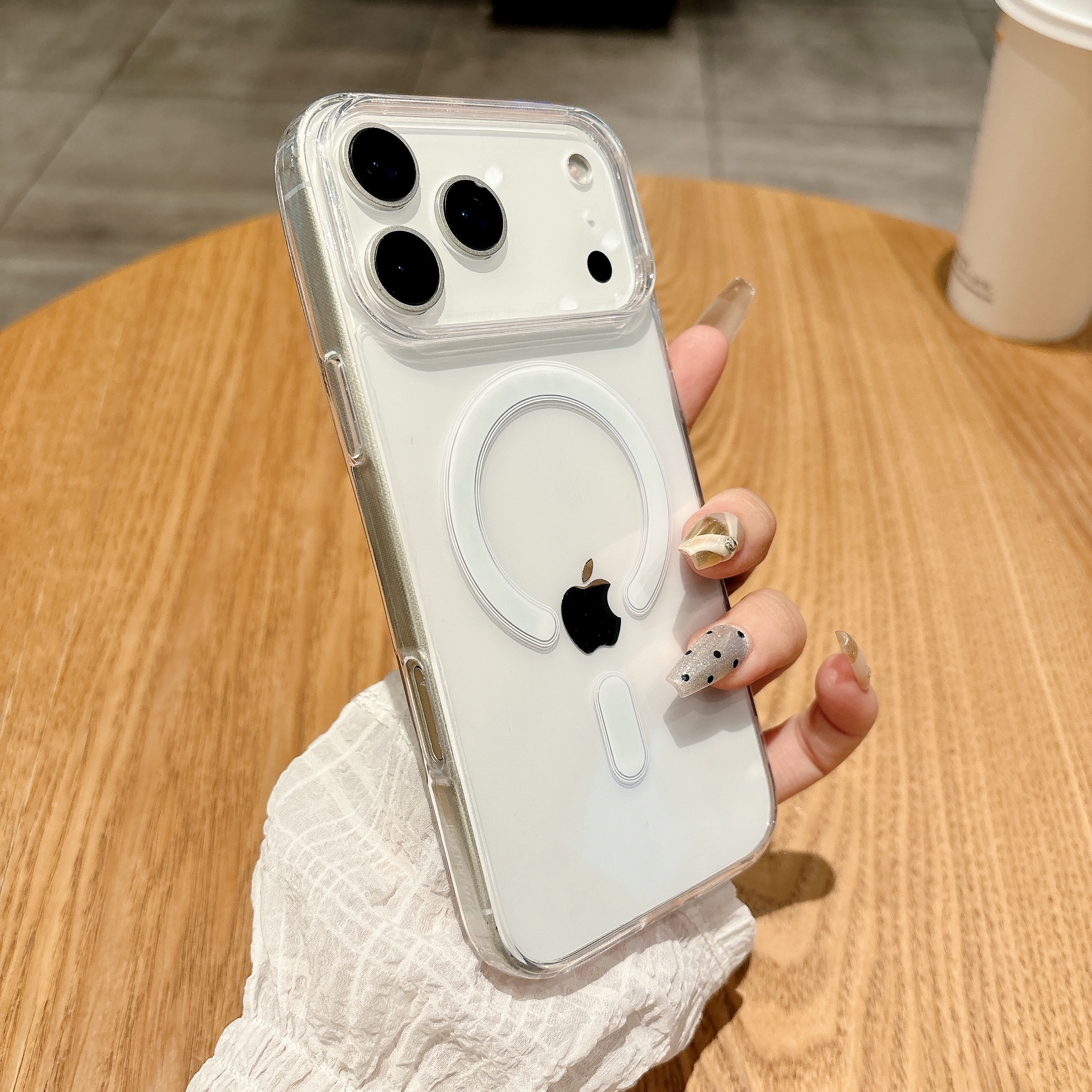 适用iPhone17promax手机壳大孔磁吸高透简约iPhone17pro保护套