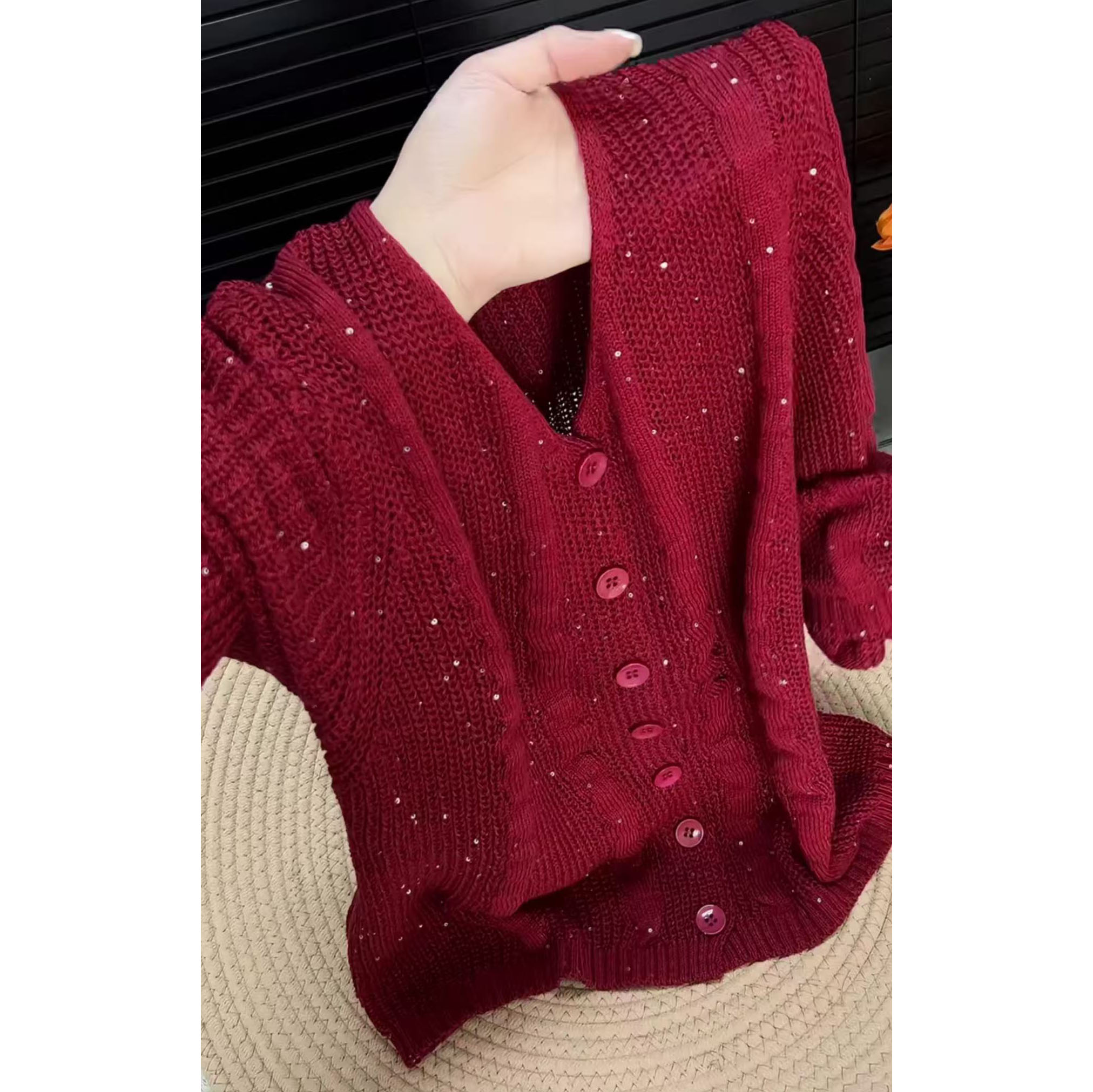 【现货】今年流行穿搭2025早秋新款亮片开衫款毛针织衫排扣长袖上衣