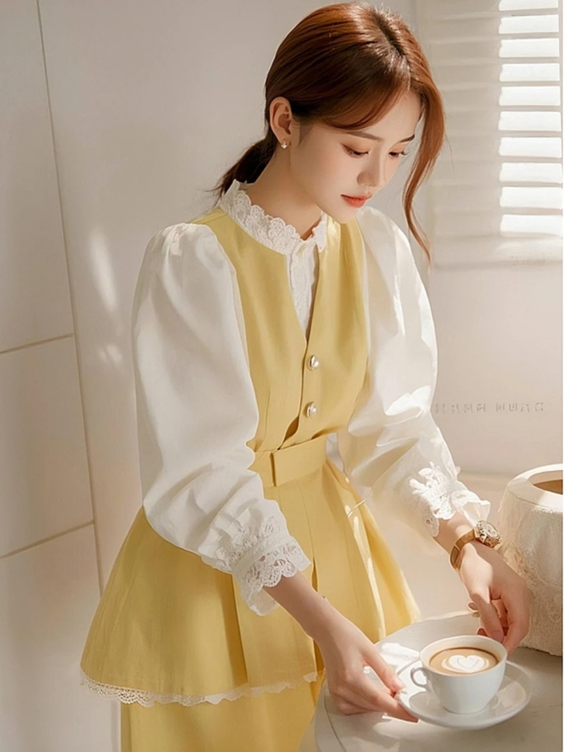 2025秋季新款上衣超好看独特漂亮黄色拼接蕾丝边衬衫阔腿裤两件套