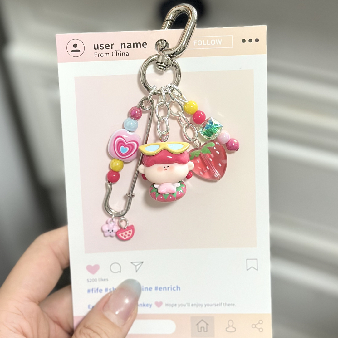 原创设计阿玛莉莉丝沙滩泳圈系列草莓宝宝钥匙扣包挂手机挂坠链