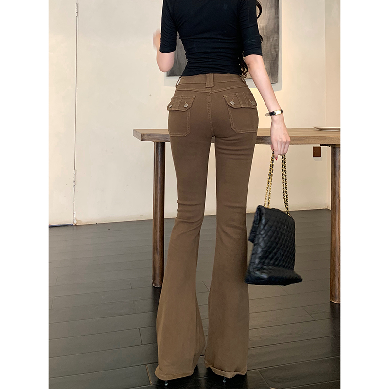 深咖色低腰微喇叭牛仔裤女2025秋季新款设计感弹力提臀辣妹长裤子
