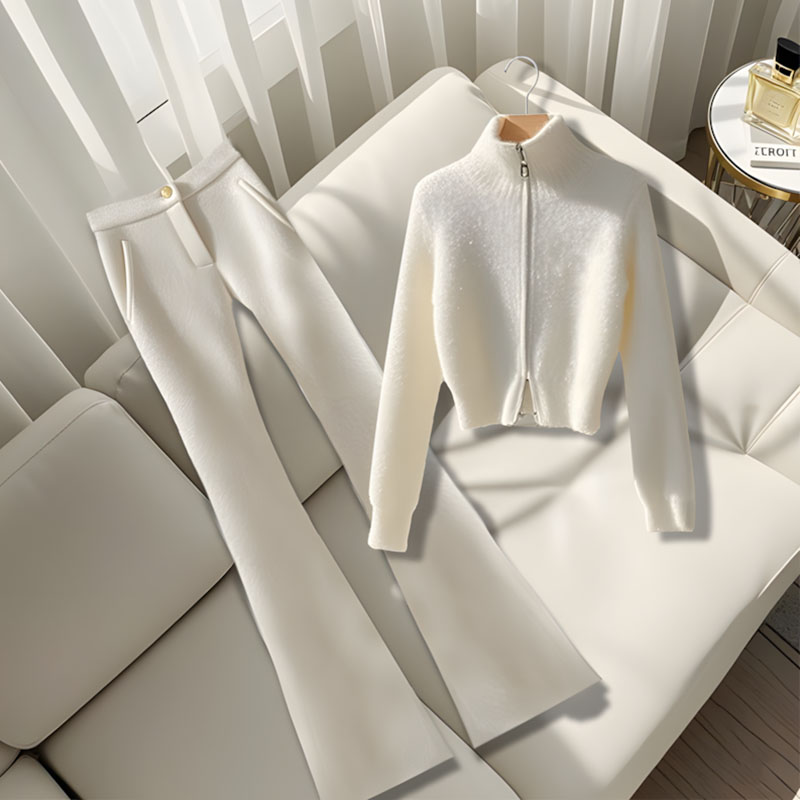 一整套秋季穿搭小个子高端独特超好看小香风白色毛衣裤子休闲套装