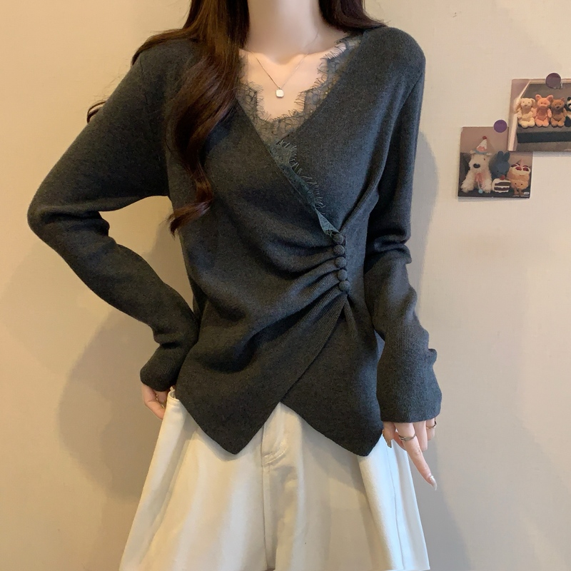 大码女装复古设计感V领蕾丝拼接针织衫女胖MM显瘦不规则打底毛衣