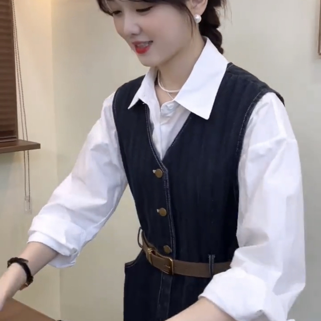 韩剧气质女主角穿搭套装裙女秋季新款复古V领牛仔背心裙叠穿衬衫